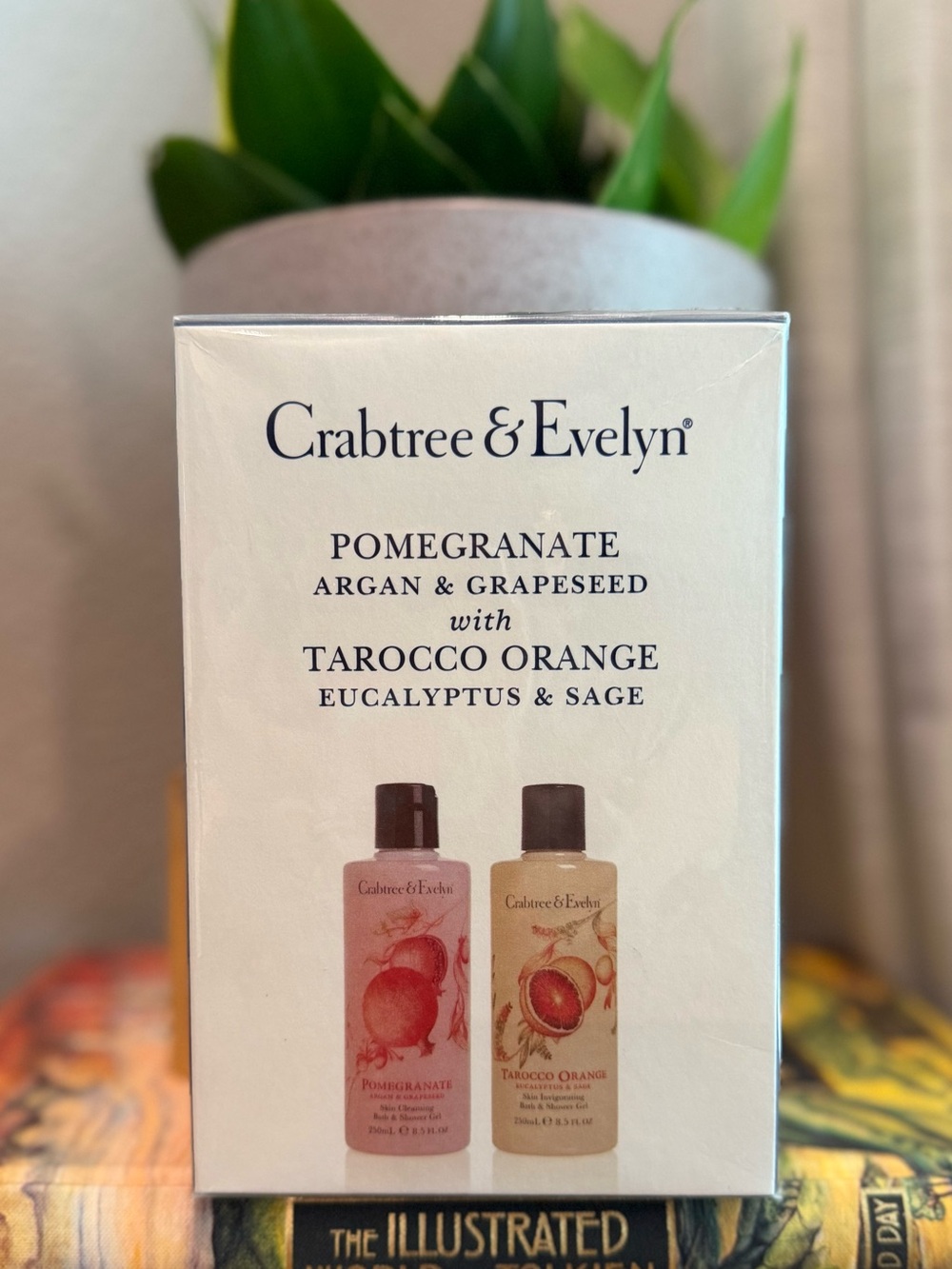 Crabtree & Evelyn Pomegranate and Tarocco Orange Bath & Shower Gel Set!